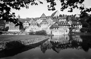 Schwäbisch Hall: Altstadtbild mit Kocher
