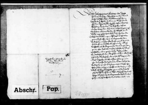 Schultheiß und Richter zu Urach sprechen Recht zwischen denMaiern von Oberhausen und denen von Unterhausen wegen der Weide des Bergs Aichhalden.
