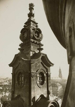 Dresden, Frauenkirche : Dresden. Frauenkirche. Krönung der Treppenhäuser, Ansatz der Kuppel