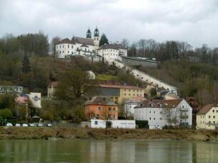 Passau: Blick vom Inn-Ufer zur Wallfahrtskirche Mariahilf