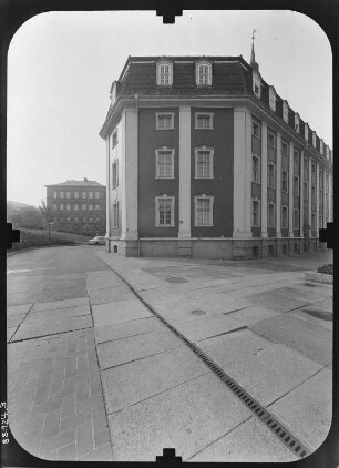 Gera, Museumsplatz 1. Stadtmuseum (18. Jh.). Ansicht von Norden