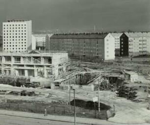 Dresden. Prager Straße. Blick vom Hotel "Excelsior" auf Sidonienstraße, Bauplatz östlich der Prager Straße