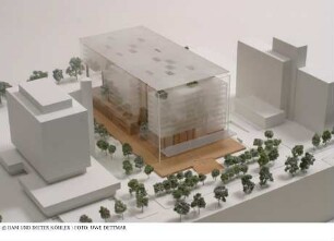 Bürogebäude Lyoner Straße - Modell des Gesamtgebäudes mit Umgebung