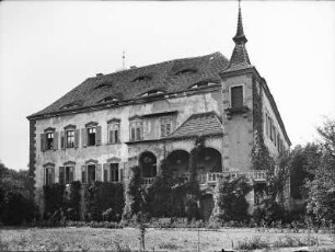 Saathain. Schloss, Gartenseite mit Veranda und Turm