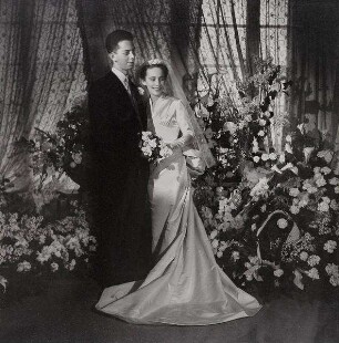Junges Hochzeitspaar