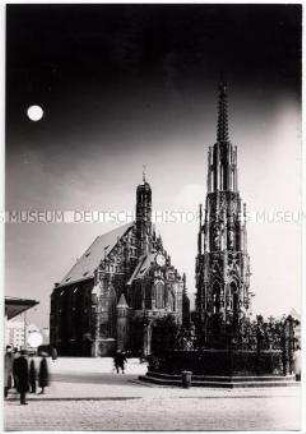 Nürnberg, Schöner Brunnen und Stadtpfarrkirche "Unserer lieben Frau"
