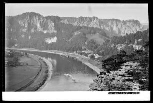 Blick auf Rathen und die Bastei-Wände