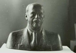 Büste des Politikers Walter Ulbrichts