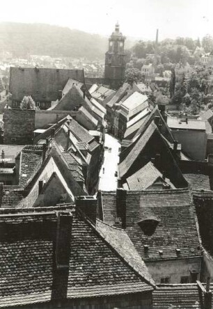 Meißen. Blick vom Burgberg über die Burgstraße nach Süden zur Frauenkirche