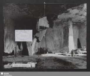Syrakus. Seilergrotte in der Latomia del Paradiso