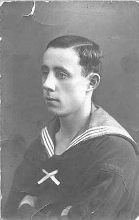 Rudolf Schulze-Marburg (01.09.1893 - 06.10.1944) in Matrosenuniform