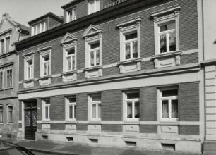 Neustadt in Sachsen, Wohnhaus : Neustadt in Sachsen. Wohnhaus (um 1890), Sebnitzer Straße 7. Straßenansicht