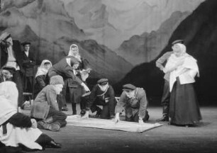 Szenenbilder aus "Der kaukasische Kreidekreis" von B. Brecht mit A. Hurwicz, H. Weigel, E. Geschonneck, Berliner Ensemble, 1954