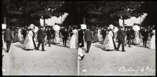 Paris. Pferderennbahn ("Hippodrome") von Auteuil. Besucher des Rennens