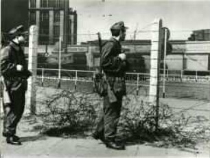 Kampfgruppen an der Sektorengrenze Potsdamer Platz