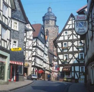 Homberg (Efze). Marktplatz mit Fachwerkhäusern