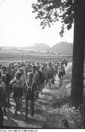 Gorisch-Papstdorf, Pionierferienlager im Juli