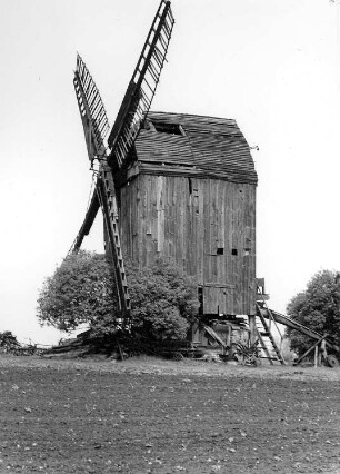 Wolmirstedt. Auerbachs Mühle, Bockmühle, Baujahr 1842