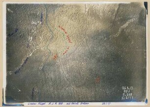 Foto feindlicher Gräben gegenüber dem linken Flügel des Regiments 109 nordwestlich von Esnes-en-Argonne (Luftbild)