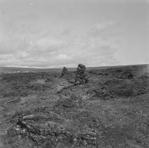 Erkaltete Lava : Landschaft mit erkalteter Lava
