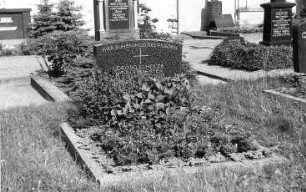 Göda-Storcha. Grab des Dreikretschamer Müllers Georg Scholze von der Fischermühle auf dem Friedhof in Storcha