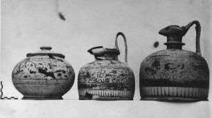 Pyxis mit Deckel aus Grab 155 (Nordnekropole) —
