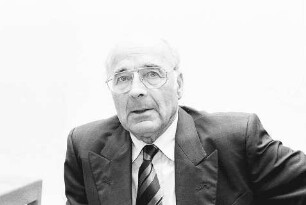 Freiburg im Breisgau: Prof. Hans Hillemann, Chef der Frauenklinik des Universitätsklinikums