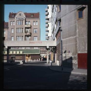 Diapositiv: Dresdener Str. 8, 1982