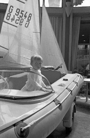 1. Süddeutsche Camping-Ausstellung in der Schwarzwaldhalle.