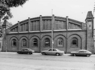 ehem. Straßenbahndepot; Frankfurt, Bruchstraße 16, Textorstraße 35, Textorstraße 33, Textorstraße 31, Hedderichstraße 36, Hedderichstraße 34, Hedderichstraße 32, Bruchstraße 18
