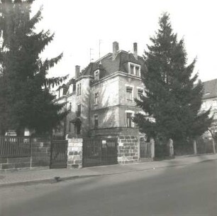 Dresden-Trachenberge, Döbelner Straße 104. Wohnhaus (1898). Straßenansicht