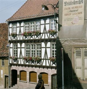 Gelnhausen. Altes Fachwerkhaus. Ansicht der Traufseite