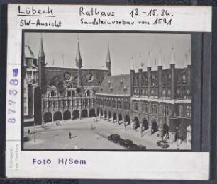Lübeck: Rathaus, Sandsteinvorbau von 1571