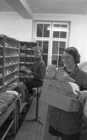 Bearbeitung der Weihnachtspost beim Postamt 2.
