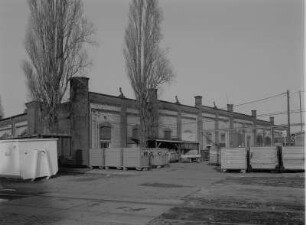 Dresden-Friedrichstadt, Emmerich-Ambros-Ufer 50. Reichsbahnausbesserungswerk Friedrichstadt, Osthalle (E. 19. Jh.)
