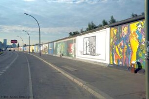 Berliner Mauer, Grenzmauerabschnitte und Wachtürme; Berlin, Friedrichshain-Kreuzberg