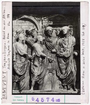 Benevent: Trajansbogen, Relief an der Attika, Ankunft Trajans in Rom