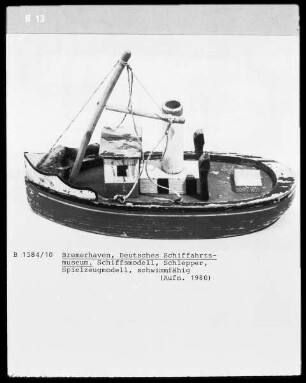 Schlepper, Spielzeugmodell, schwimmfähig Dampfbarkasse