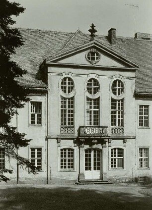 Schloss Oberlichtenau