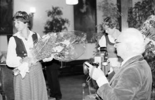 Freiburg: Kaufhaussaal; Krönung der Badischen Weinkönigin 1980 [Elvira Schmid]