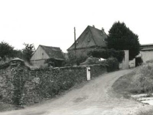 Wermsdorf. Gehöft, Calbitzer Straße 15 (19. Jahrhundert). Straßenansicht