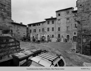 Piazza Canonica, Colle di Val d'Elsa
