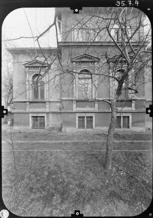 Dresden-Südvorstadt, Bergstraße 23. Villa (1871). Straßenfront (Teilansicht)