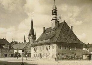 Neustadt, Marktplatz : Neustadt. Marktplatz mit Rathaus und Kirche