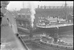 Der Hochseepassagierdampfer "Bremen" an der Anlegestelle, Pier 4, des Norddeutschen Lloyd, im Hafen von New York