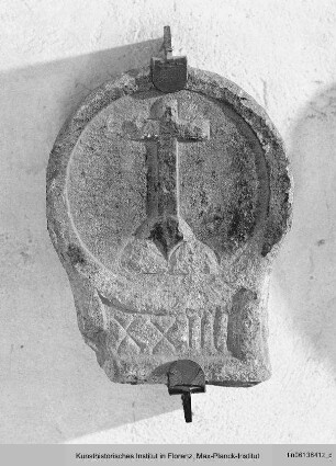 Einsatzstein mit dem Emblem des Klosters Monte Domini