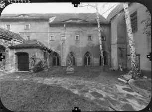Zittau, Klosterstraße 3. Ehem. Franziskanerkloster. Petri-Pauli-Kirche (Baubeginn 1244) und Heffterbau (1652-1662). Hofansicht