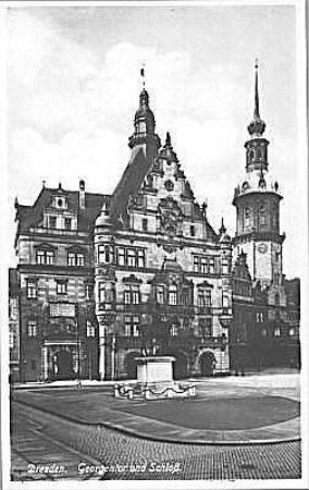 Reiterstandbild des Königs Albert von Sachsen mit Georgenbau und Hausmannsturm : Blick von der Brühlschen Terrasse über Reiterstandbild König Alberts von Sachsen gegen Georgenbau und Residenzschloß mit Hausmannsturm