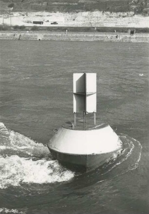 Fahrwassertonne, 1969, im Rhein