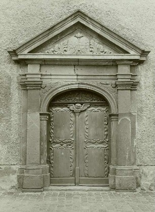 Grimma, Augustinerkirche, Hauptportal